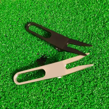 Golf Divot javító eszköz Cinkötvözet Golf Divot javító eszköz ergonomikus, erős Golf kiegészítők golyósjelölővel a horony tisztításához